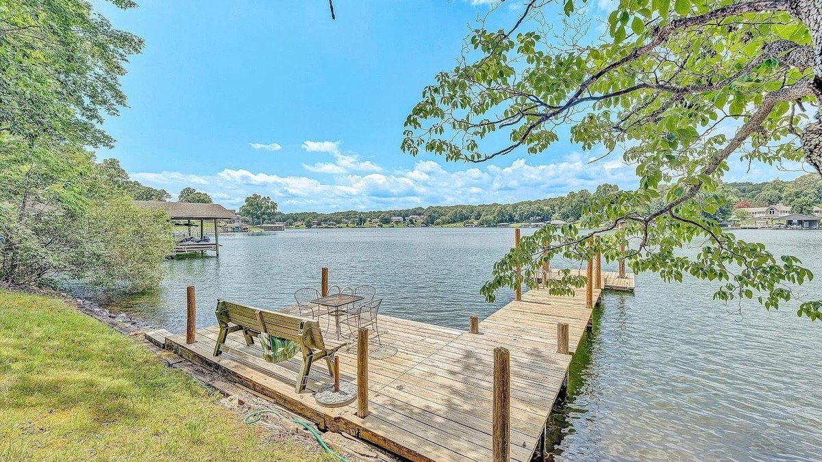 Westlake Corner House | Family Smith Mountain Lakefront Retreat - Private Dock 4BR house Pet Friendly