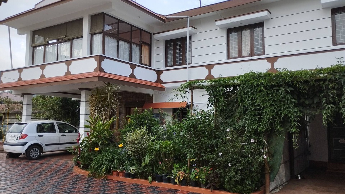 Madikeri House | Family stay in madikerin2 bedroom house