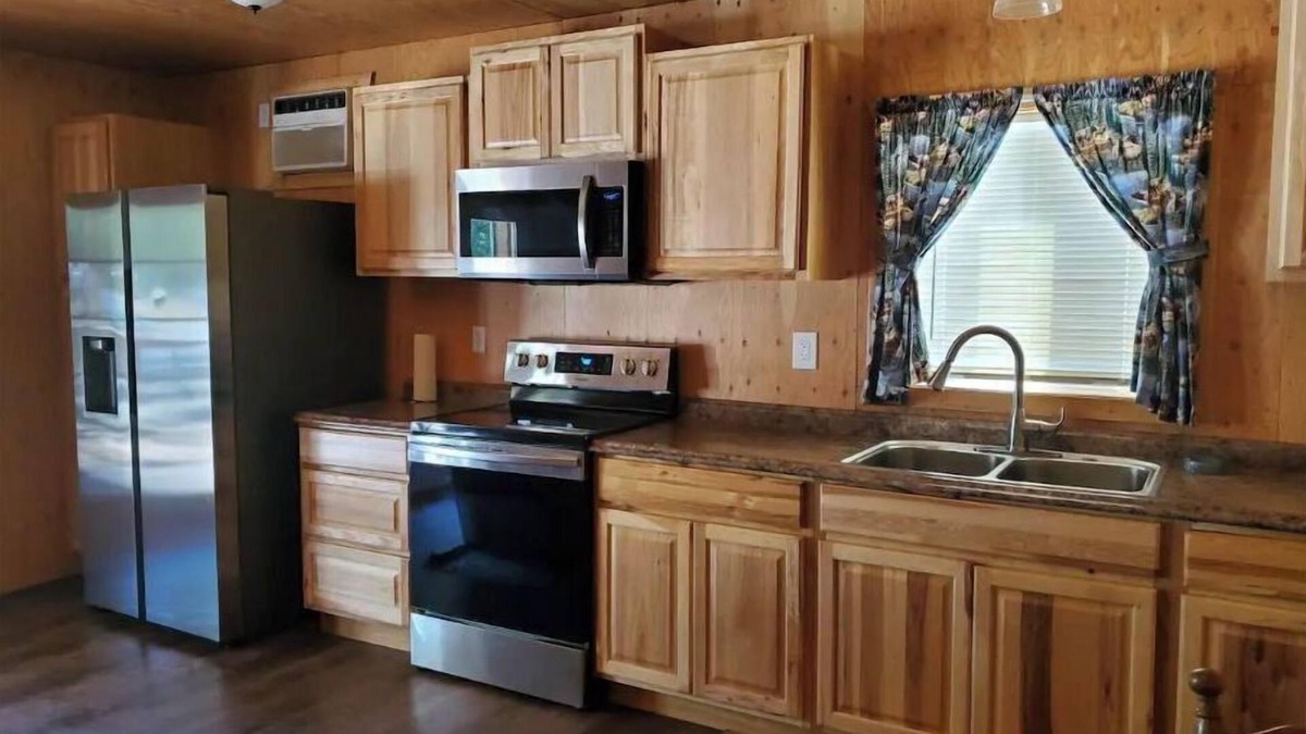 Noxon House | Family suite at Noxon Creekside Motel