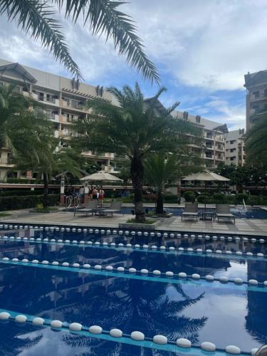 Santolan Apartment | Family Suite w/Centralized AC nr Ayala Mall Feliz