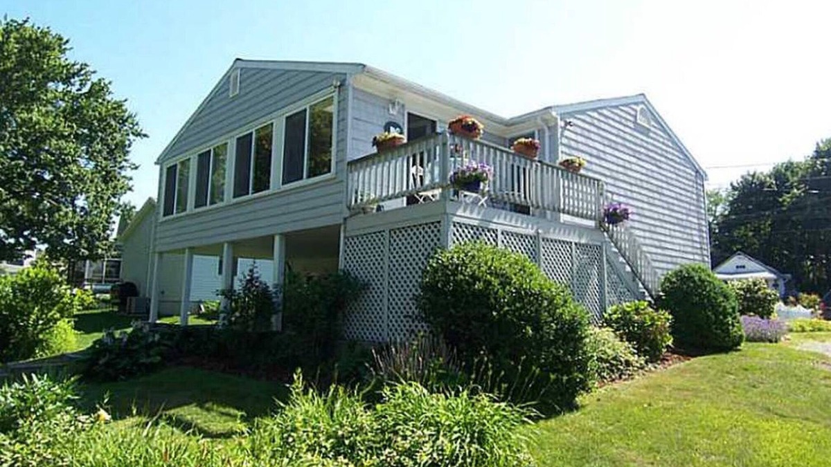 Bonnet Shores House | Family Summer Beach House.