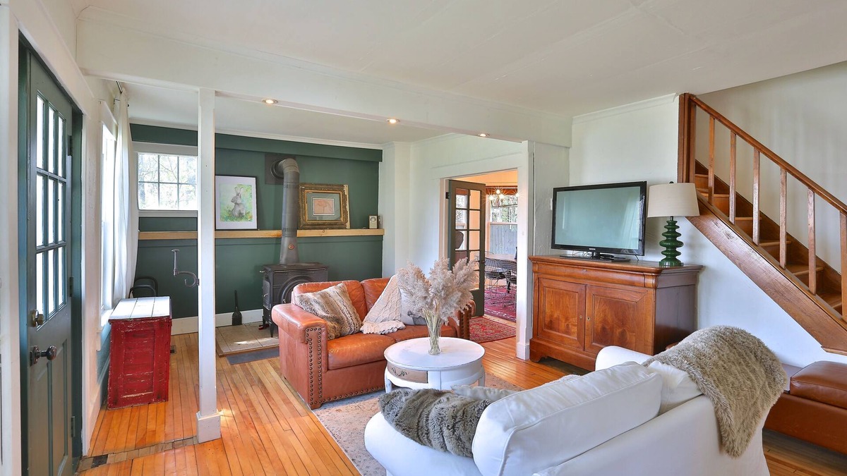 Ayers Cliff House | Family Summer House in the ❤️ of the Eastern Townships