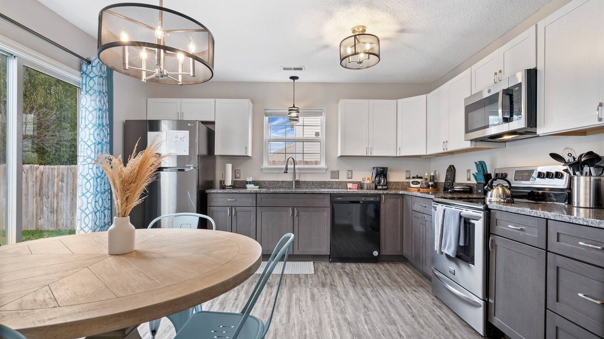 Westfield House | Family/Team Stay/Waffle Bar/5 min. to Grand Park