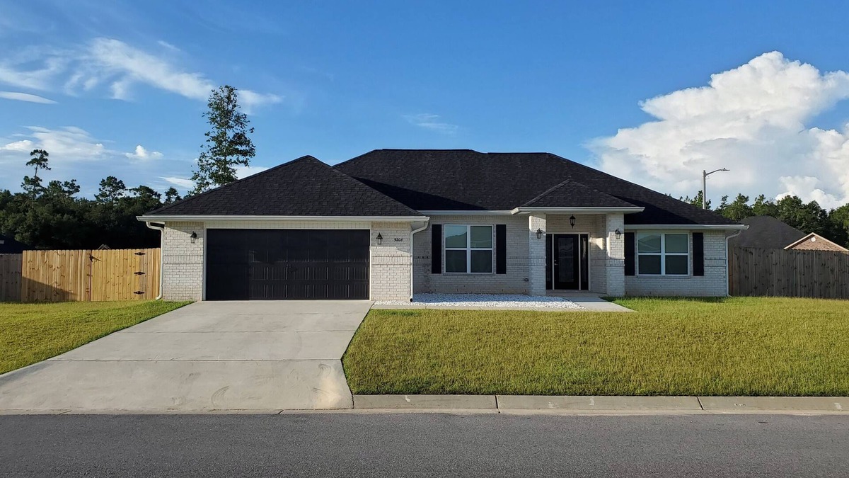 Harold House | Family Time & Tides, Charming 3-bedroom home with WiFi, AC in peaceful Milton