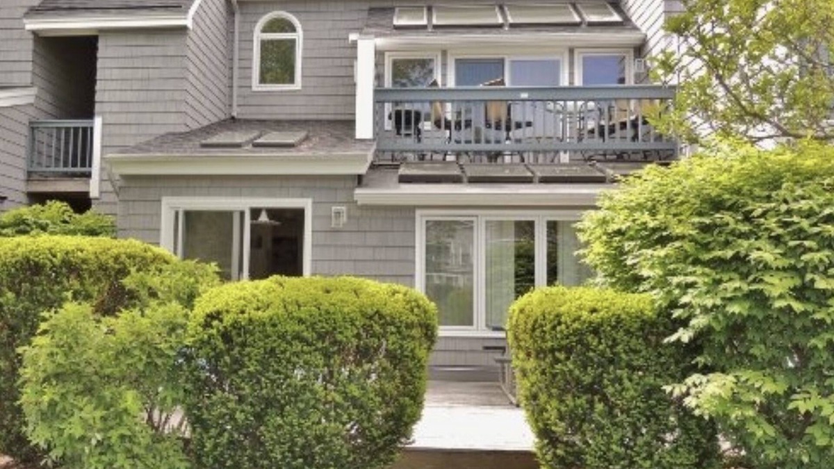 Ocean Park Condo | Family vacation home walking distance to the beach