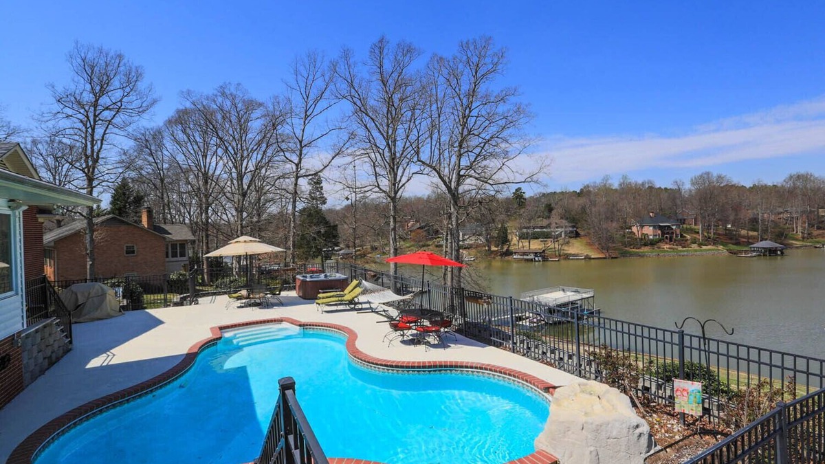 Dixie - Berryhill House | family vacation, BOATING, with heated pool Waterfront Lake wylie home -hot tub