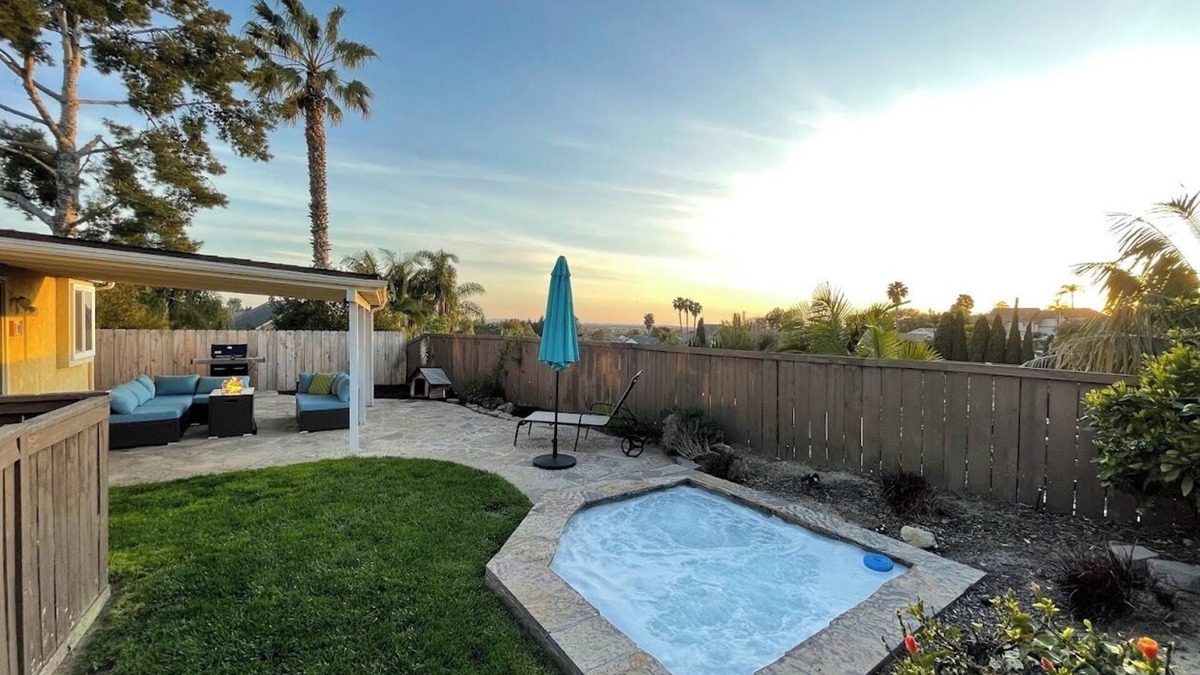 Rancho Penasquitos House | Family Vacation Home, HotSpa, BBQ, Firepit, Game, Parking! Close to Delmar
