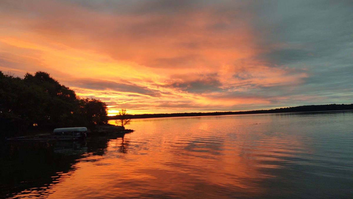 Brier Hill Cabin | Family vacation on Black Lake with a private beach!