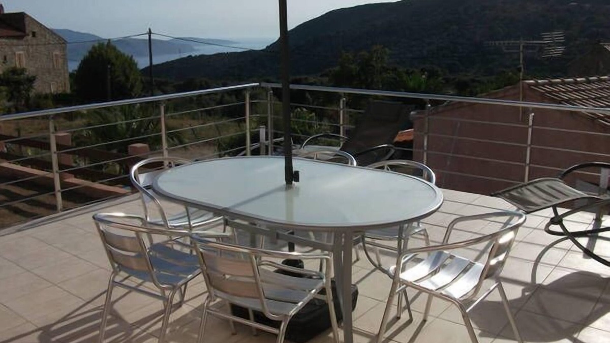 Coggia Villa | Family villa in a typical village