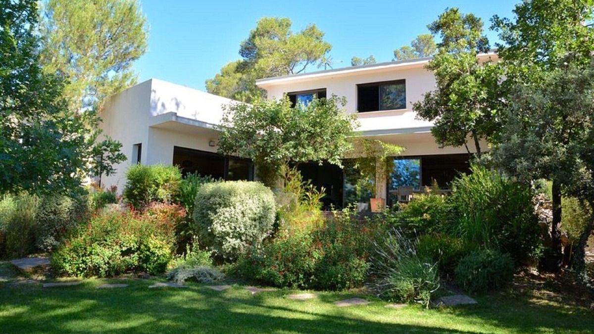 Assas Villa | Family villa in the heart of the vineyards, heated swimming pool and garden