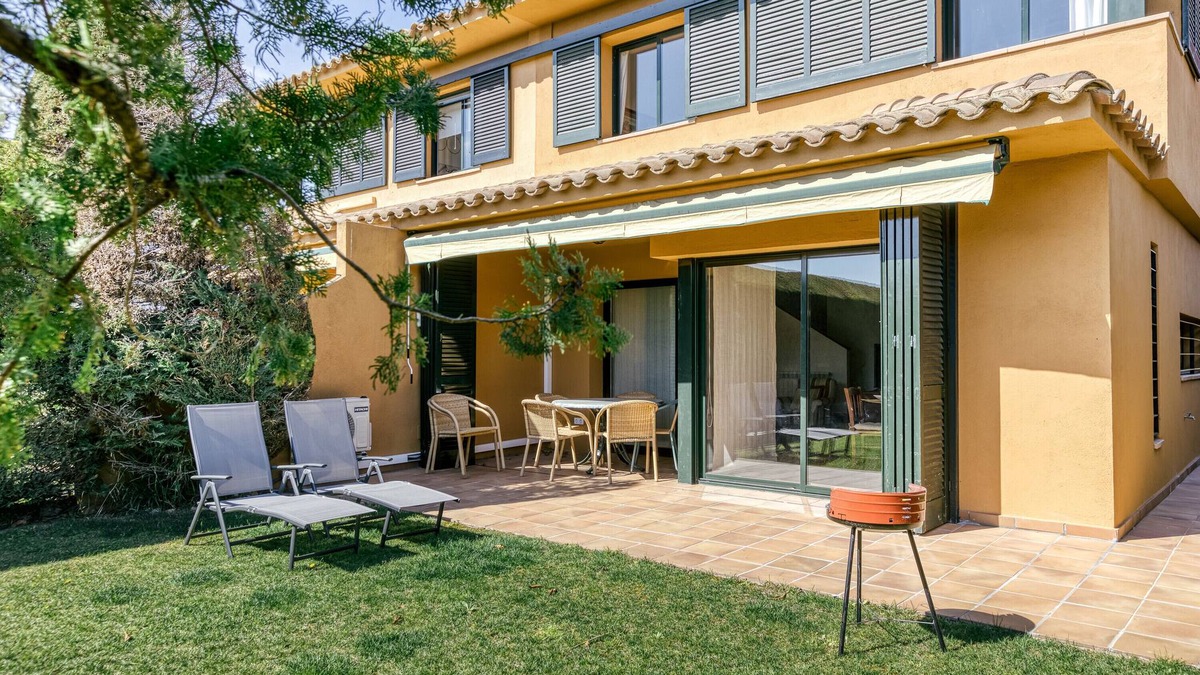 Navata House | Family villa in Torremirona Resort