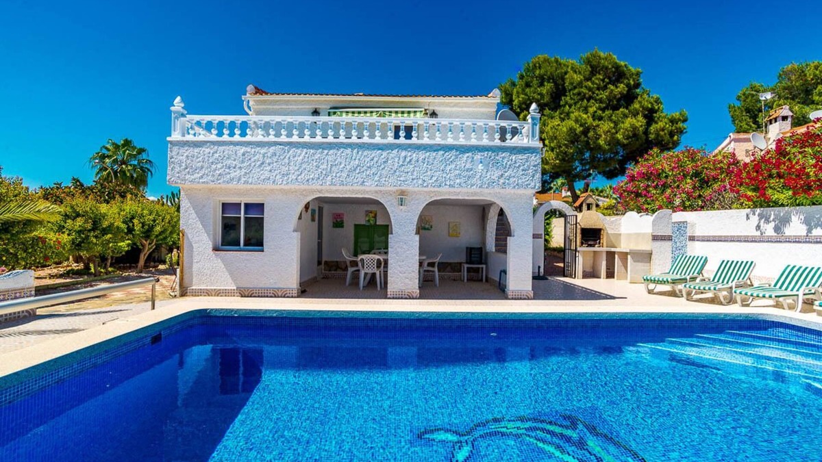 Quesada Villa | Family Villa Santander 4 beds, 3 baths - 8 people Ciudad Quesada