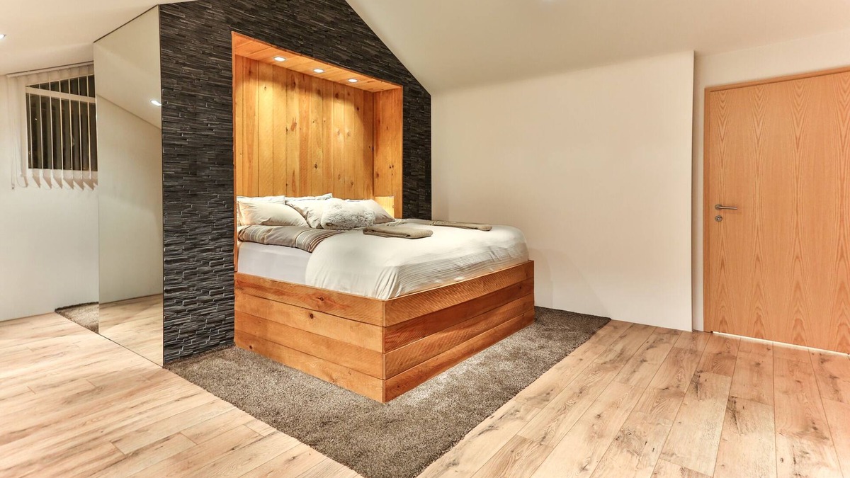 Hafnarfjordur Villa | Family Villa with hot tub -10 min from centre - renovated 2024