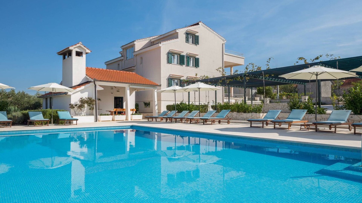 Rogoznica Villa | Family villa with private pool, bar & sports