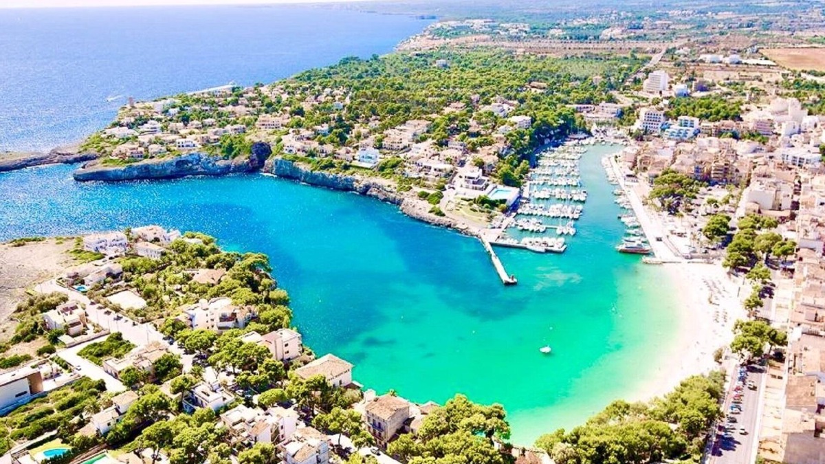 La Sauvetat House | family wellness oasis . south of france . luxury holistic retreat up to 32 p.