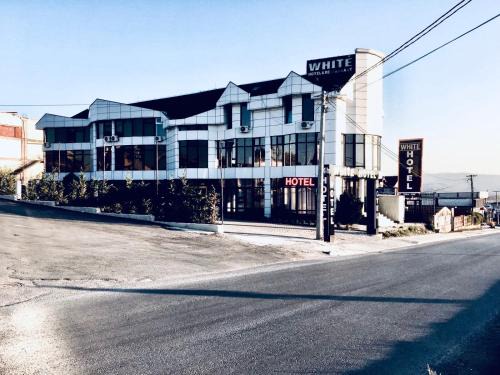 Gjilan Hotel | Family White Hotel