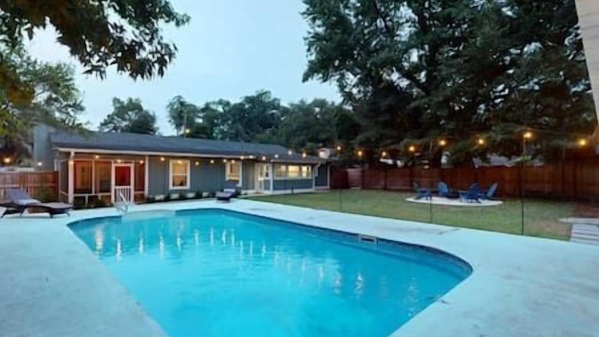 Mossy Oaks House | FamilyFriendly-Close 2 PI&Downtown-Pets+FencedYard