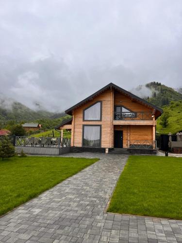 Besqaynar Ski Chalet | FamilyHouseTabagan гостевой дом,коттедж в горах для компании с террасой и баней