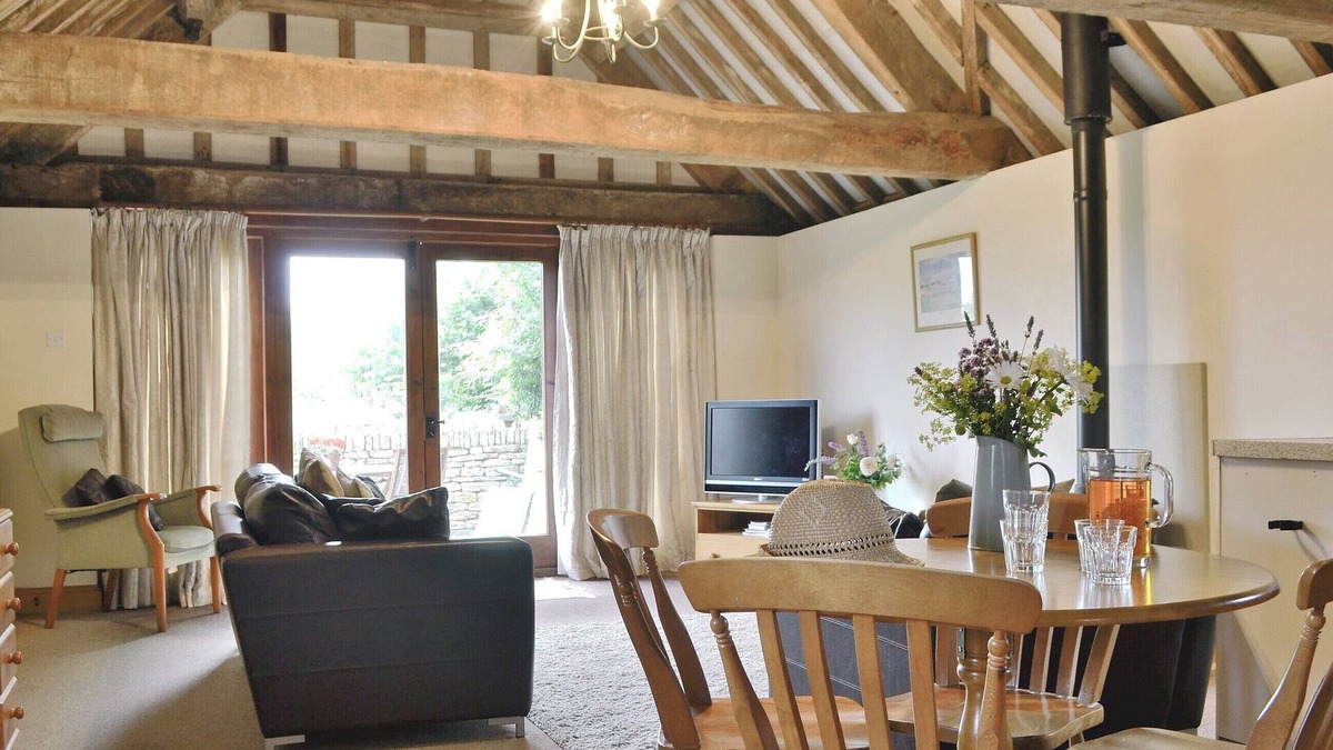 Laverton Cottage | Fancy a romantic getaway.