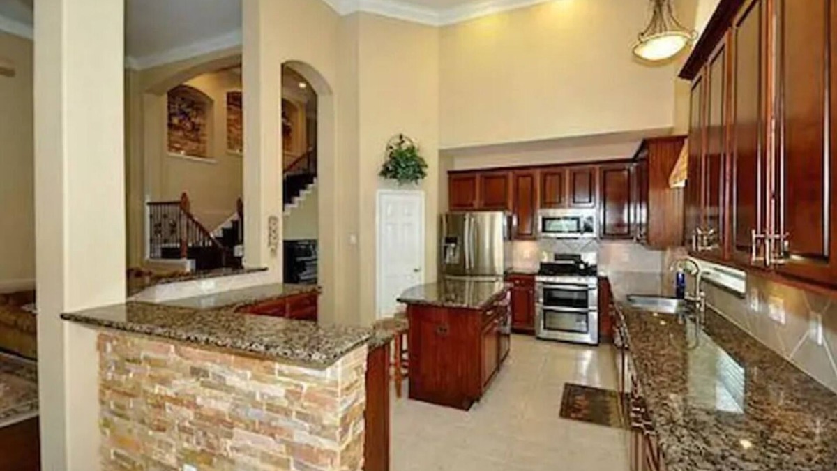 Barker House | ♕Fancy Home near Cypress♕