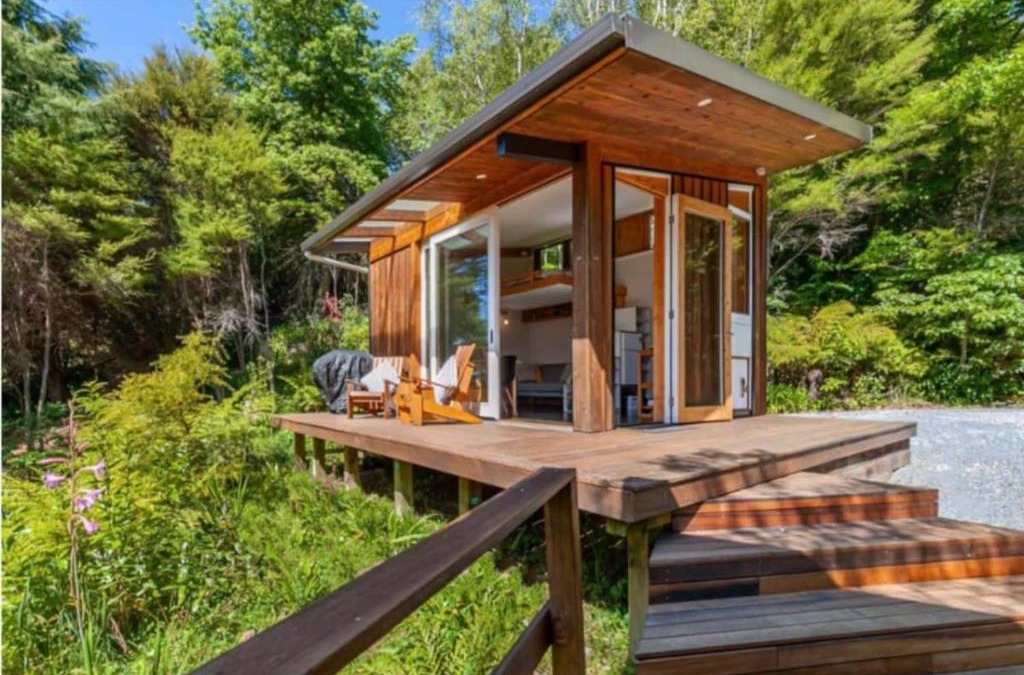 Takaka House | Fantail’s Nest in the forest