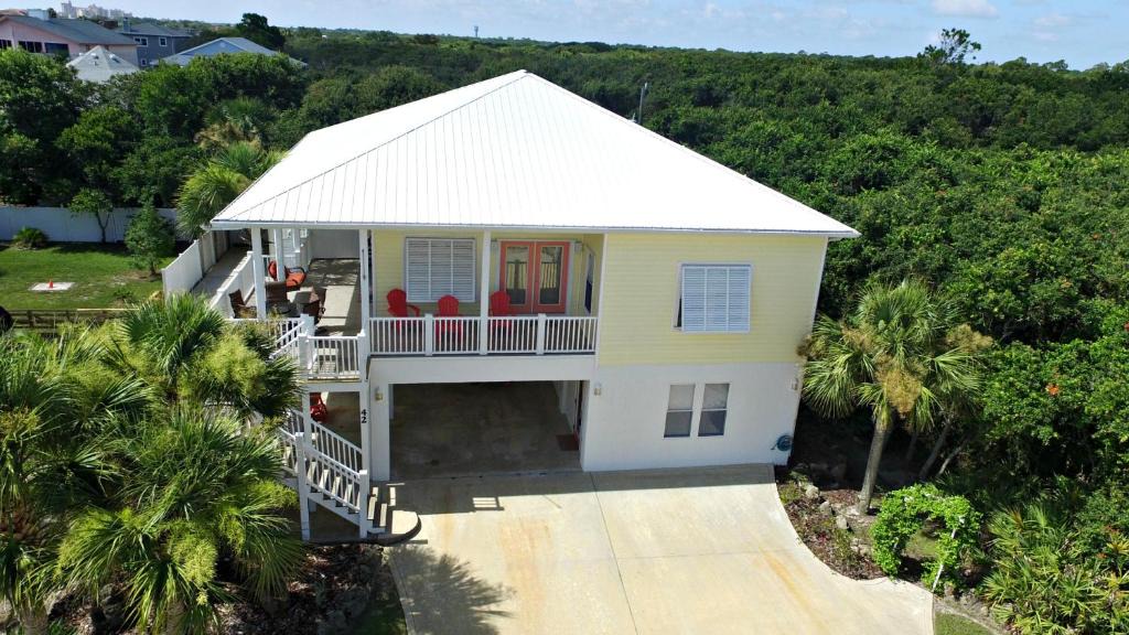 Marineland Acres House | Fantasea is the Perfect Beach House with Pool and Hot Tub 4 bed3 bath with 2 Master Suites