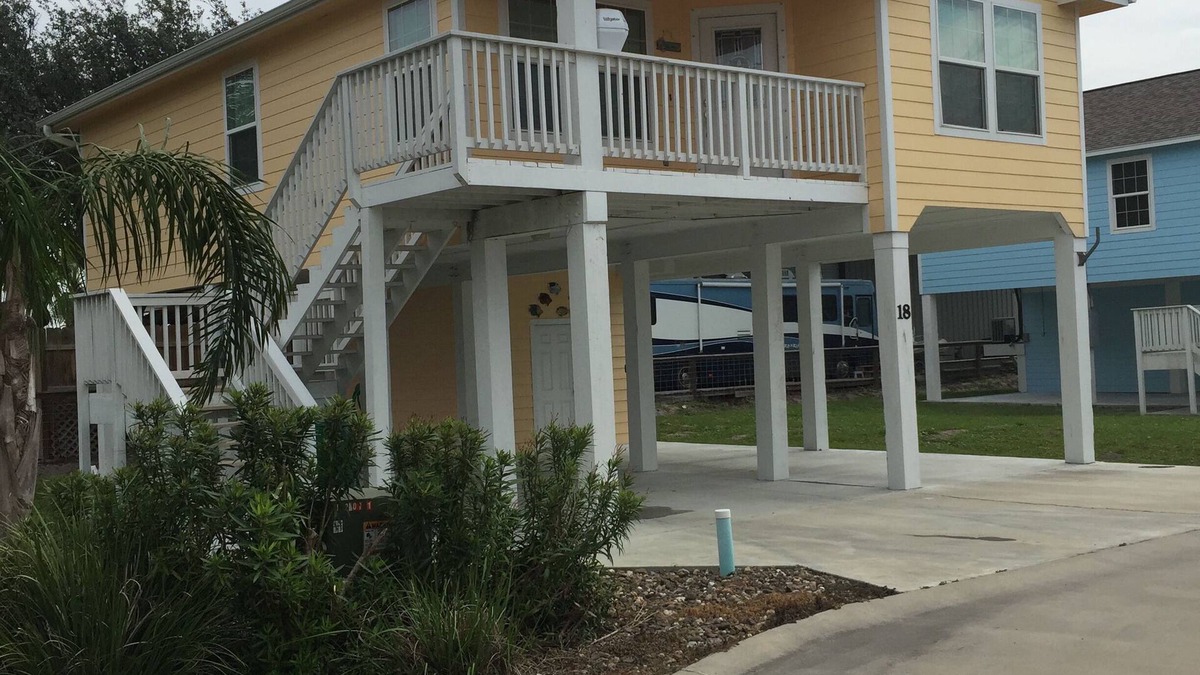 Aransas Pass House | Fantastic 2 bedroom 2 bath condo!