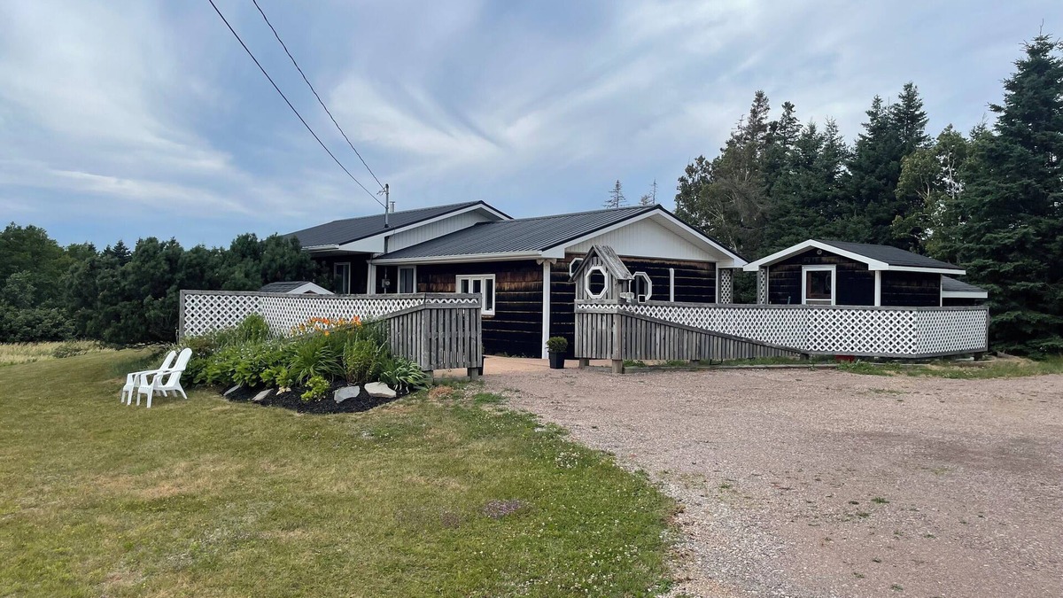 Oyster Bed House | Fantastic 2-bedroom house with AC in charming North Shore PEI