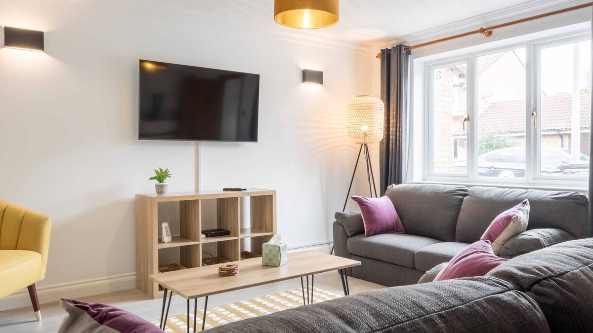 Cherry Hinton House | Fantastic 3 bedroom home with parking