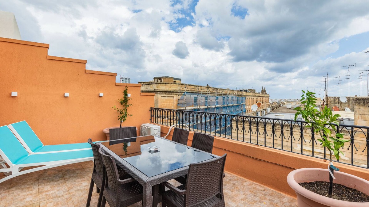 Il-Balluta Apartment | Fantastic 3 Bedroom Duplex Penthouse with Terrace