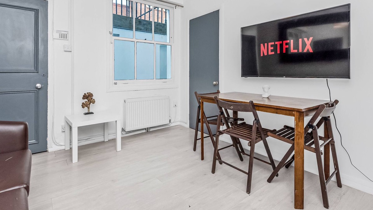 St. Pancras Apartment | Fantastic 4 bedroom apartment in Russell Square