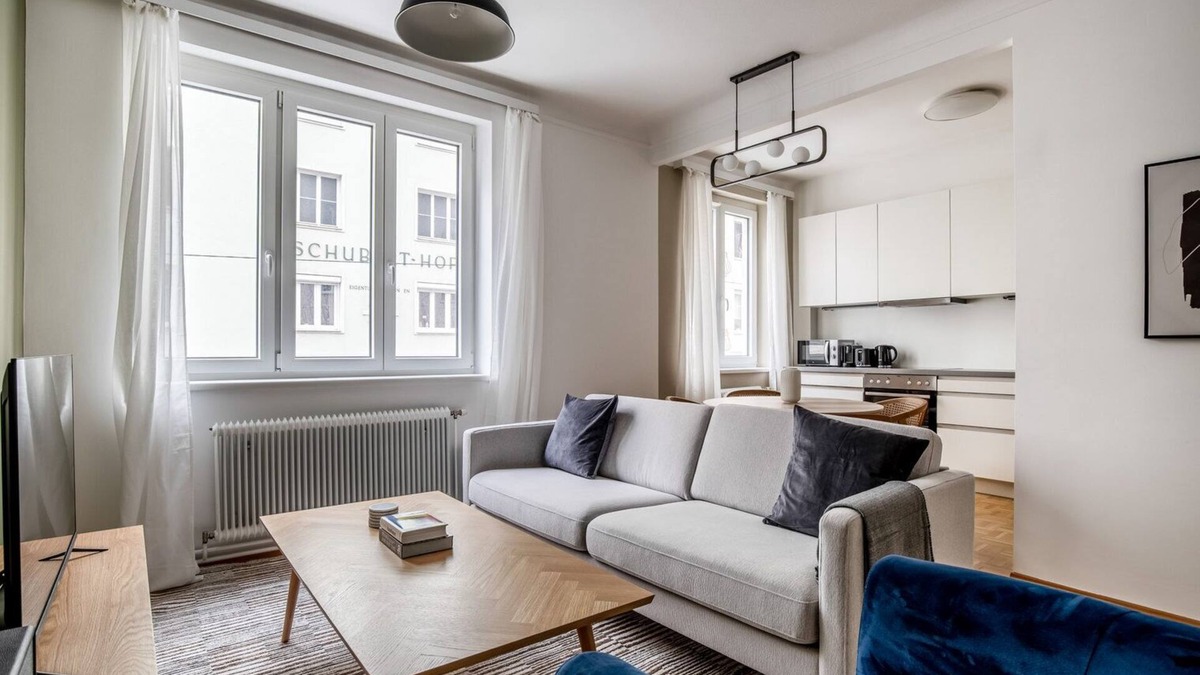 Himmelpfortgrund Apartment | Fantastic Alsergrund 2BR w/Elevator, nr Dining & Tram, by Blueground