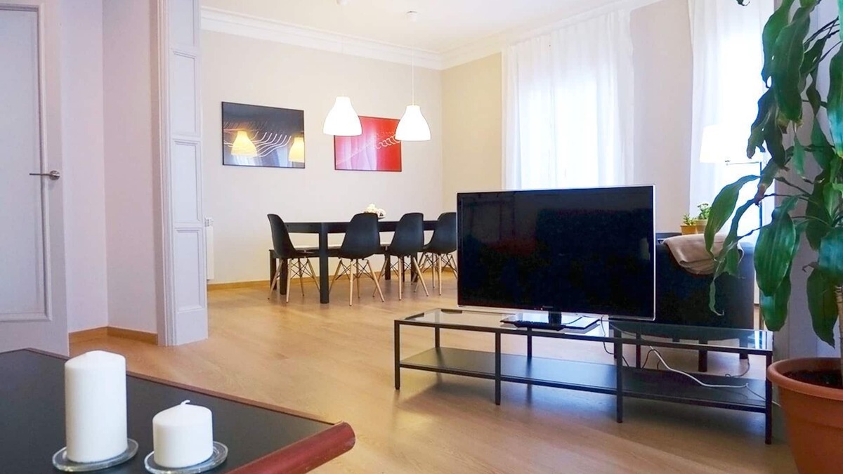 Sant Gervasi – la Bonanova Apartment | Fantastic and Modern 4Rooms/4Bathrooms Apartment
