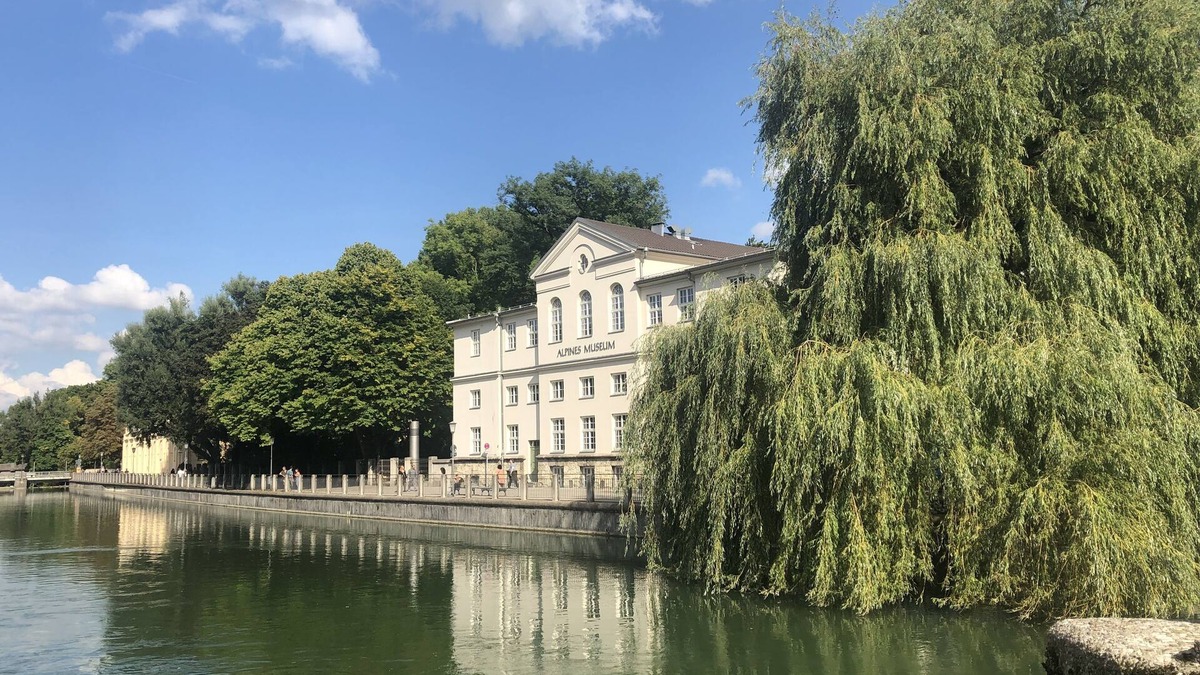 Lehel Apartment | Fantastic apartment in an old building in a prime central location