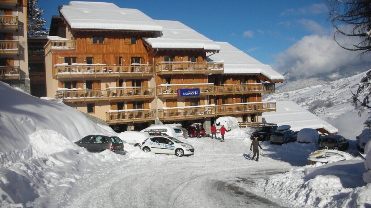 Bellentre Apartment | Fantastic chalet apartment sleeping 8 people with stunning views of Mont Blanc