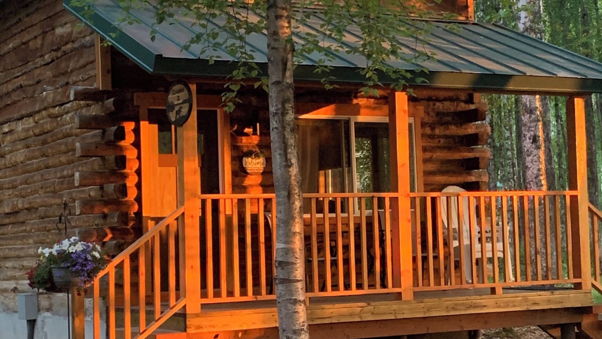 Willow Cabin | Fantastic Cabin in Willow, Sleeps 3! Full kitchen and bathroom!