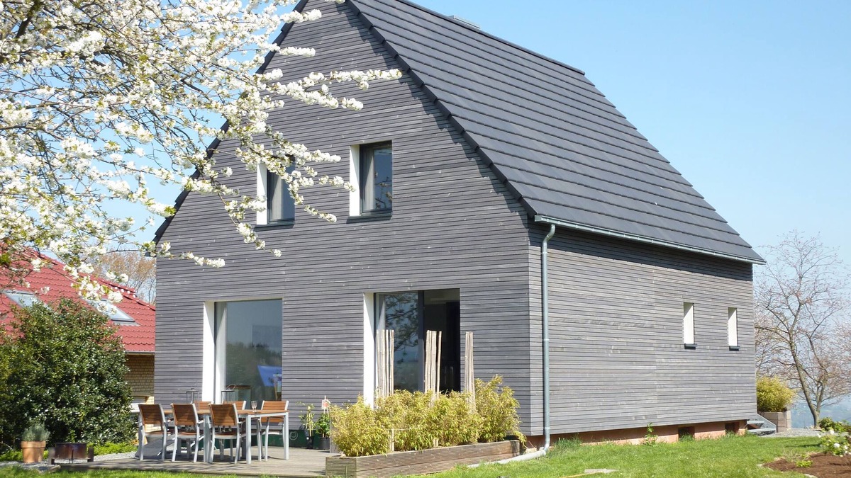 Huertgenwald House | Fantastic holiday home with a beautiful 2 valley view