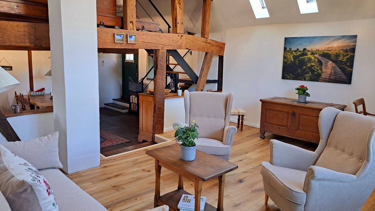 Antweiler Apartment | Fantastic Eifel apartment for 3 people with sauna, countryhouse garden & terrace