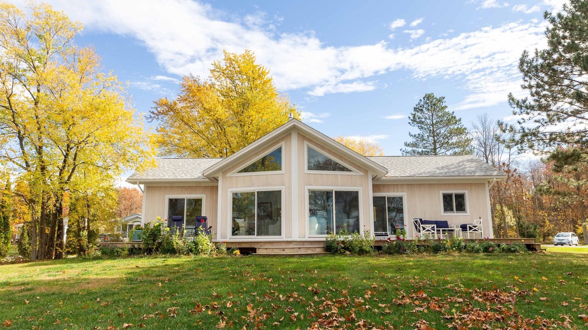 Isle La Motte House | Fantastic Family Lakefront Home on Peaceful Isle LaMotte, VT!