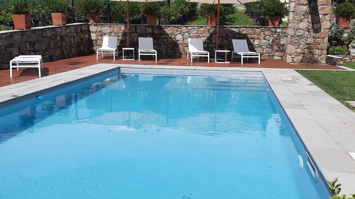 Sesta Godano Apartment | Fantastic farmhouse with pool one step away from Cinque Terre. app V