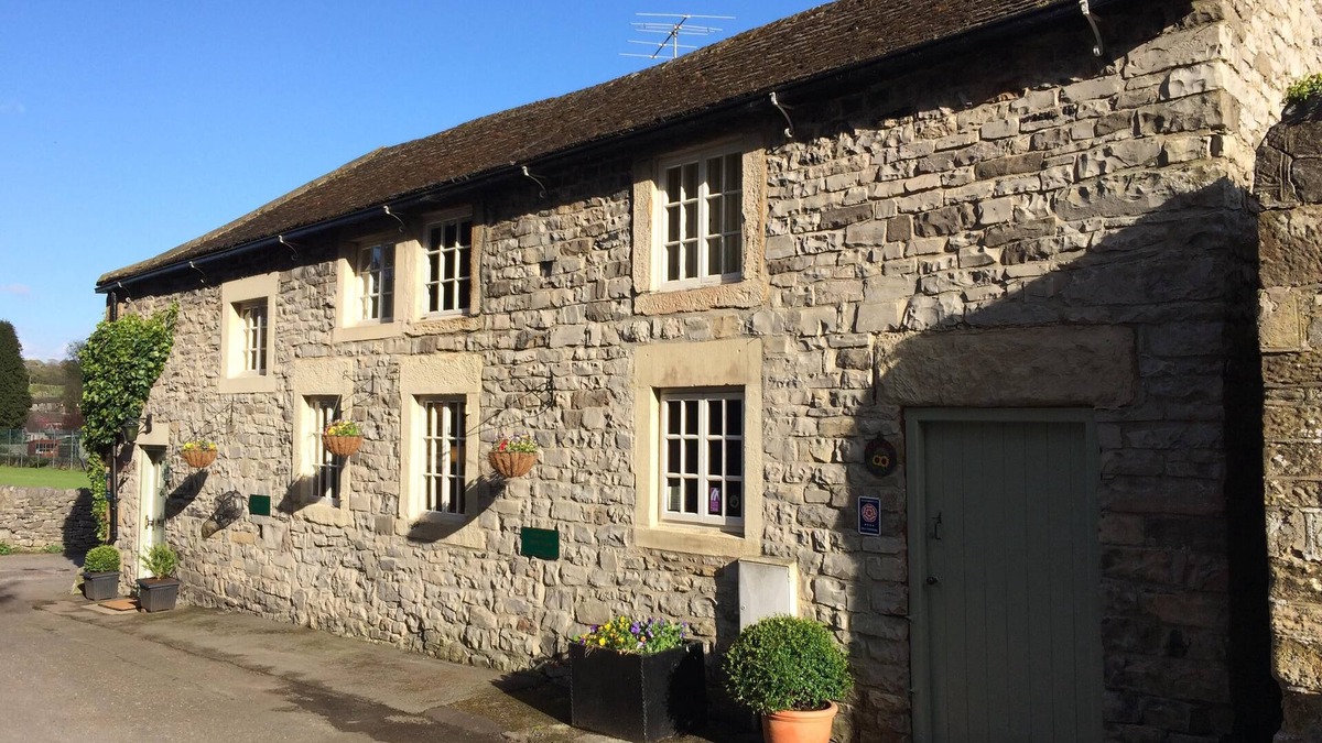 Ashford-in-the-Water Cottage | FANTASTIC OFFERS AVAILABLE! - A Luxury 3 bedrooms, 3 bathrooms