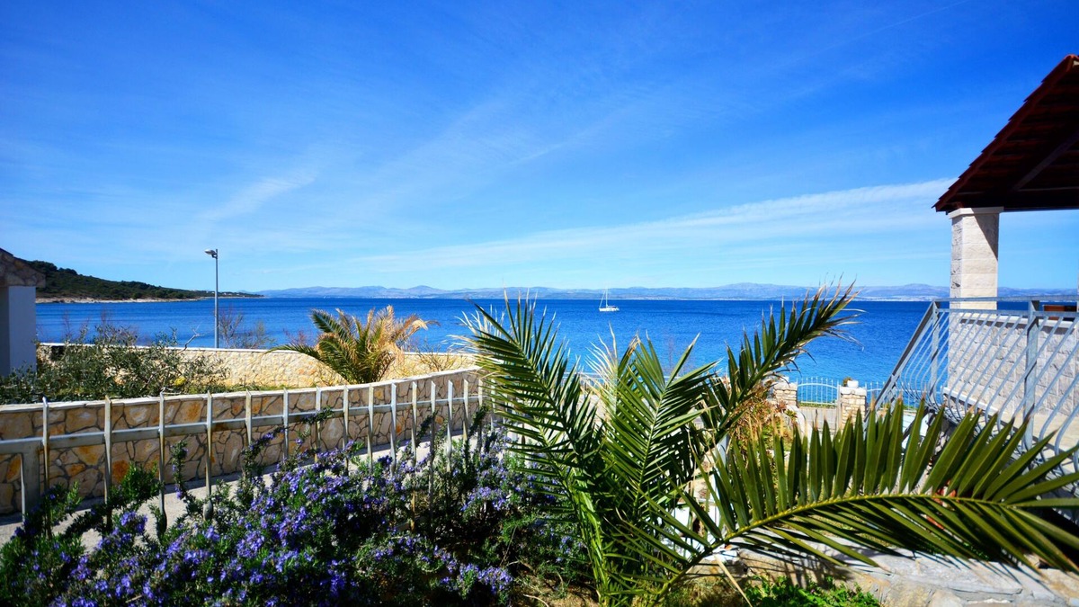 Stomorska Apartment | Fantastic holiday apartment on the seafront with large terrace