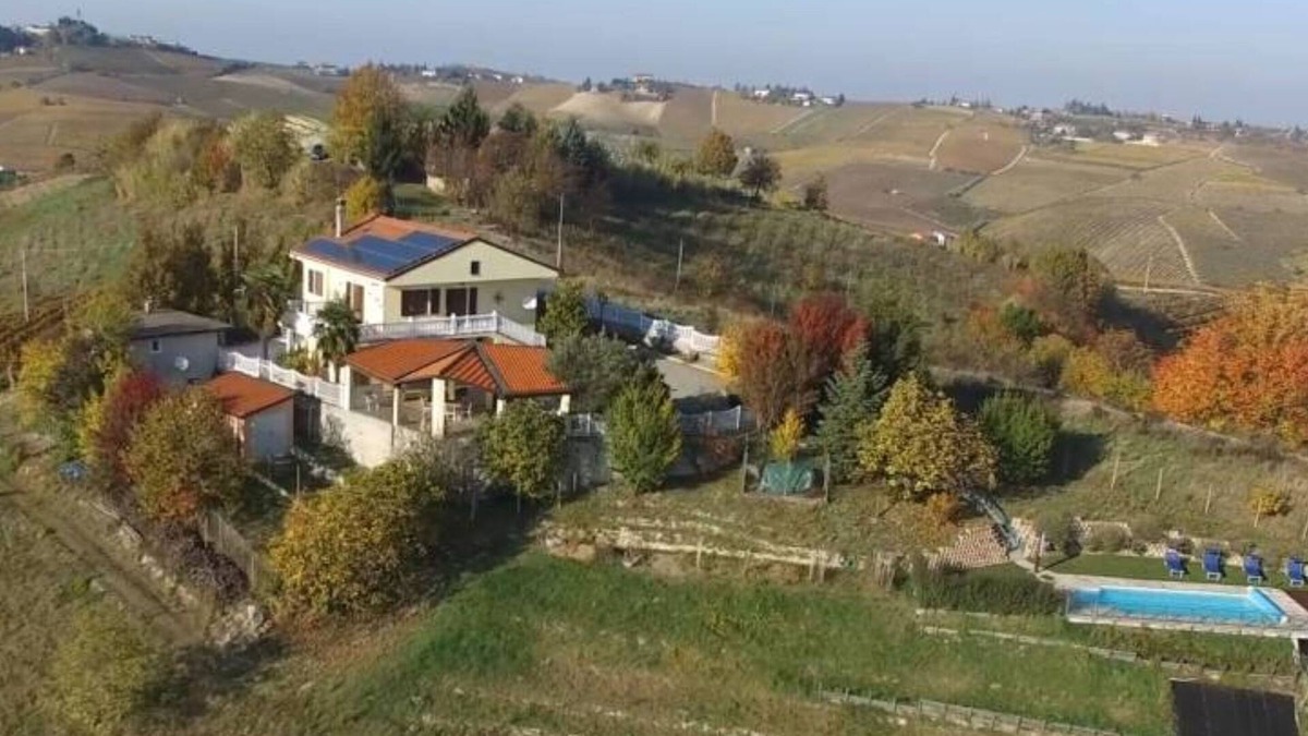 Alice Bel Colle Apartment | Fantastic Holiday home with beautiful outlook