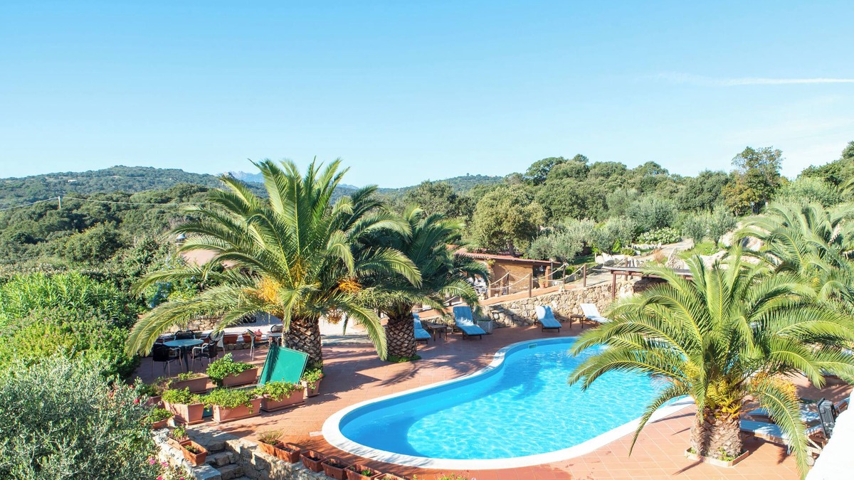 Telti Apartment | Fantastic holiday resort with pool - Résidence Villa Smeralda 1