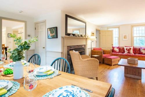 Orleans House | Fantastic Home by Eldridge Park