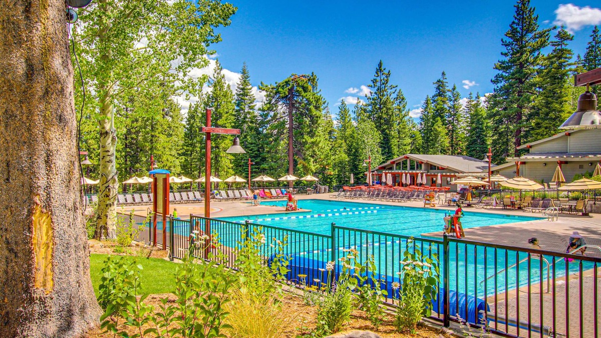 Truckee House | Fantastic home with private hot tub, heated pool, grill, gym, tennis & fireplace
