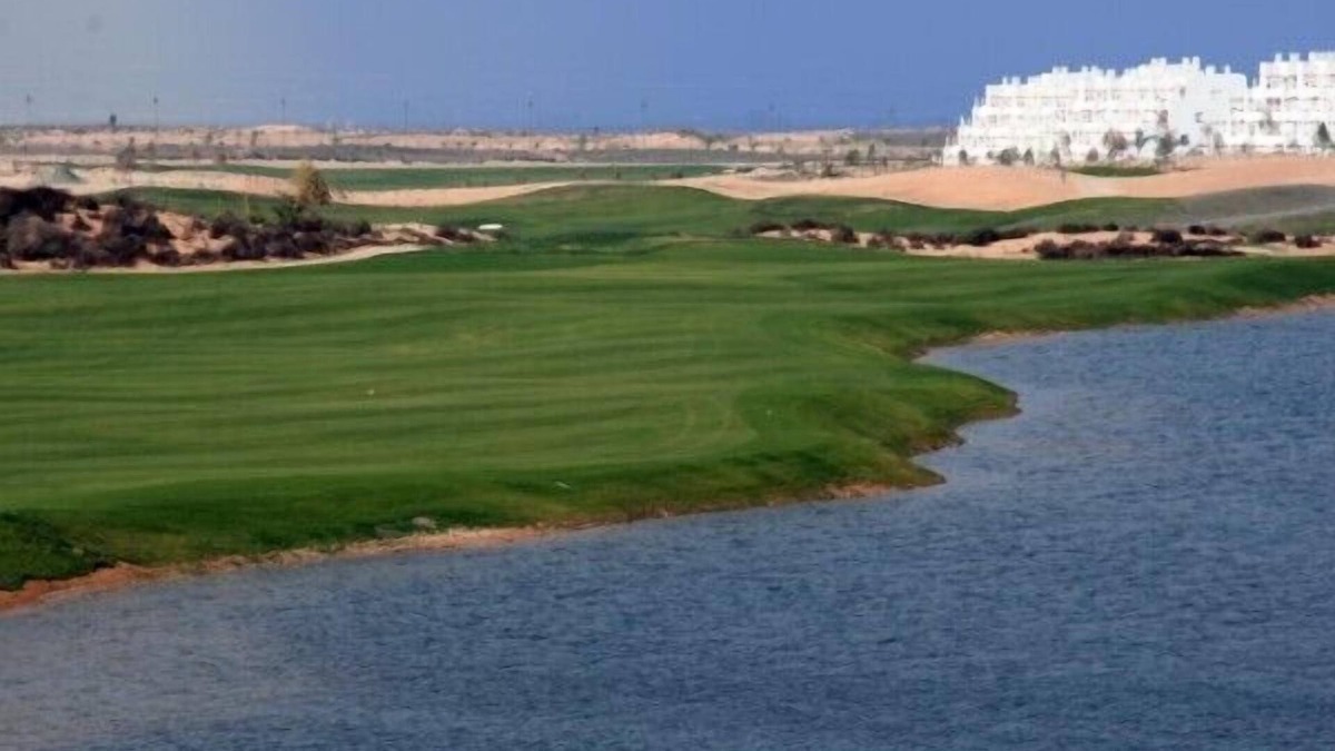 Alhama de Murcia Apartment | Fantastic lakeside Island wifi enabled apartment with golf and mountain views