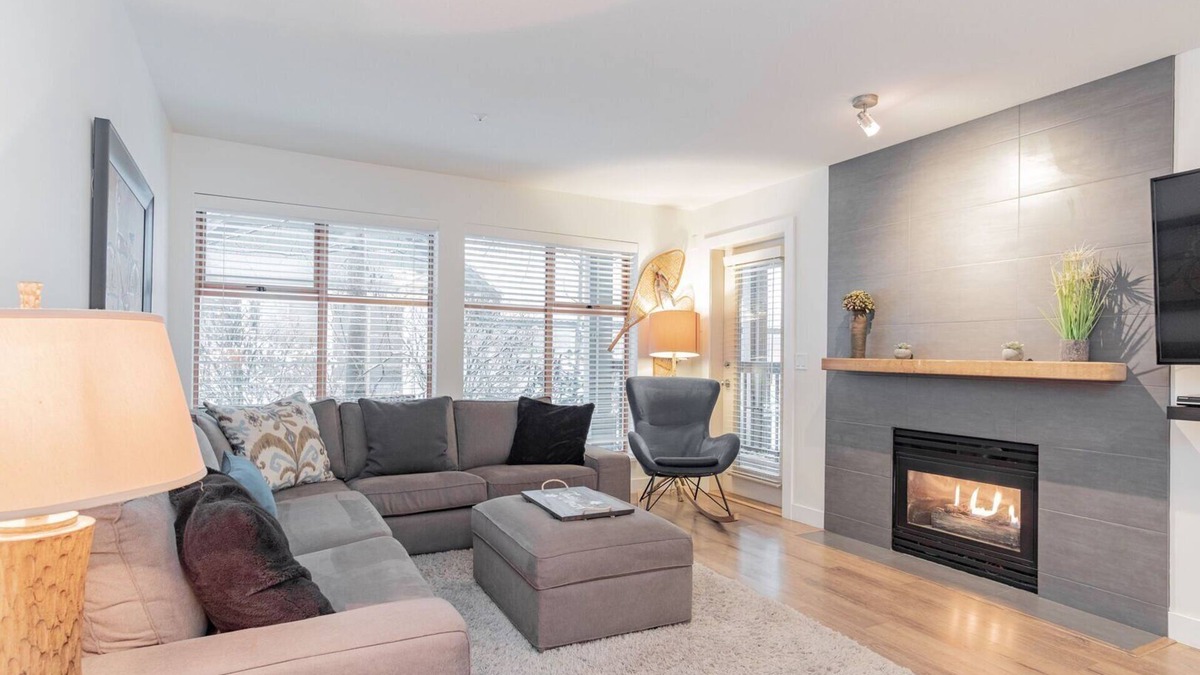 Whistler Village Condo | Fantastic Location | Dogs | BBQ | Pool & hot tub