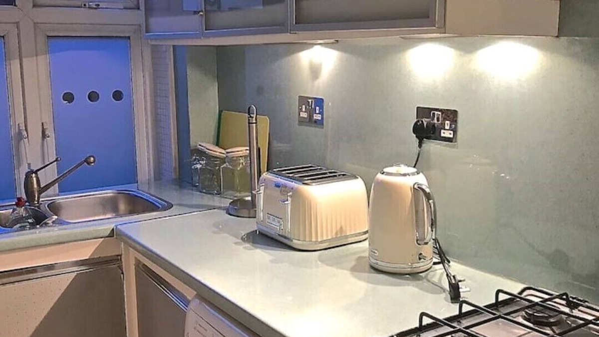 Brixton Apartment | Fantastic London Location. Great Price