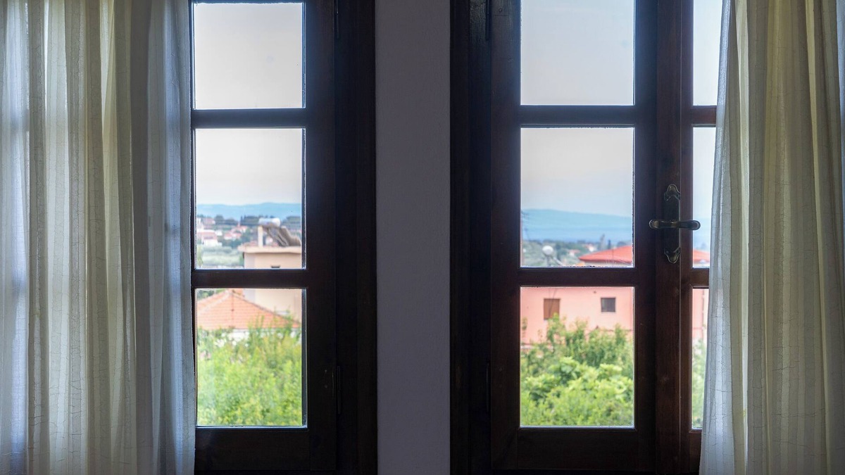 Kato Lechonia Villa | Fantastic Manor Garden Home, next to Volos & Beach